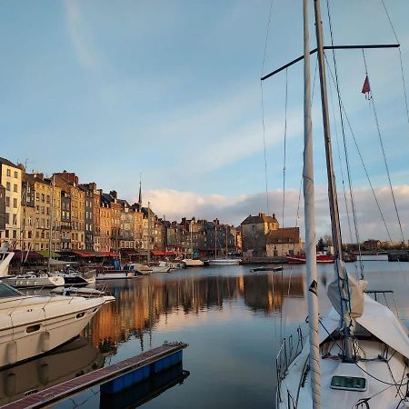 L' Achilée  Appartement en plein coeur de la ville Honfleur Extérieur photo