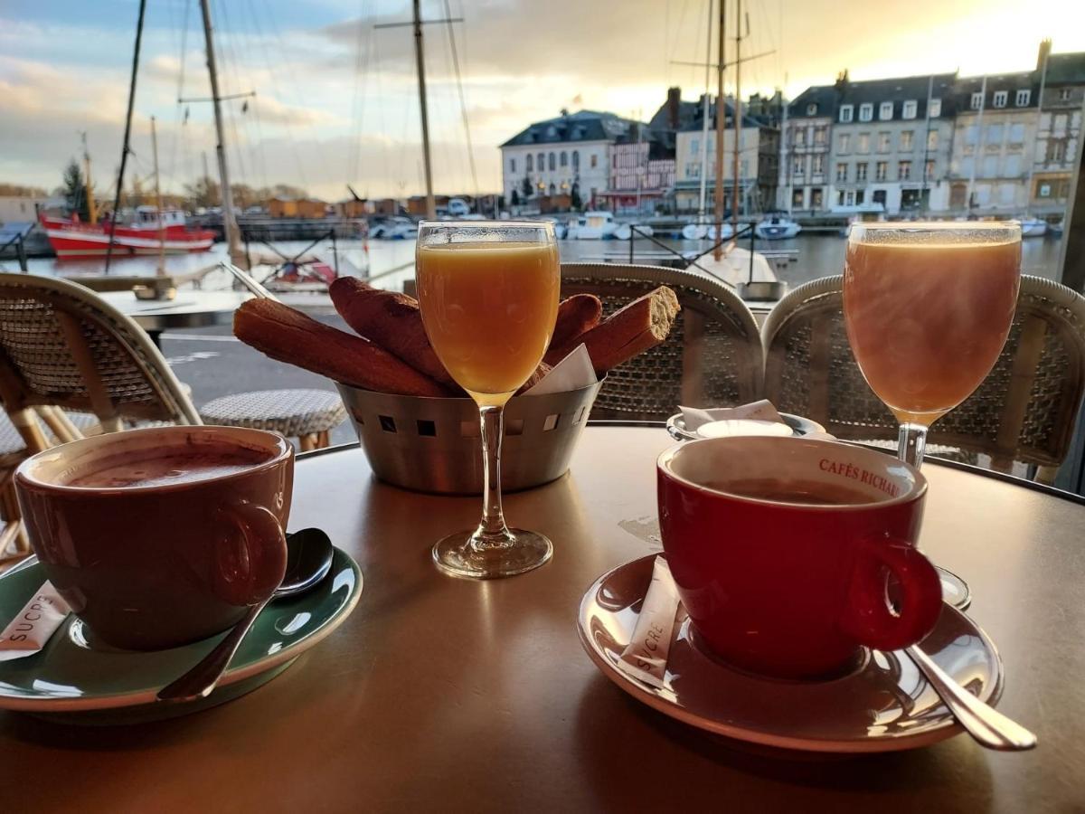 L' Achilée  Appartement en plein coeur de la ville Honfleur Extérieur photo
